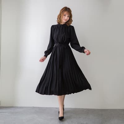 大人かわいい服 ャザープリーツリボンワンピース
