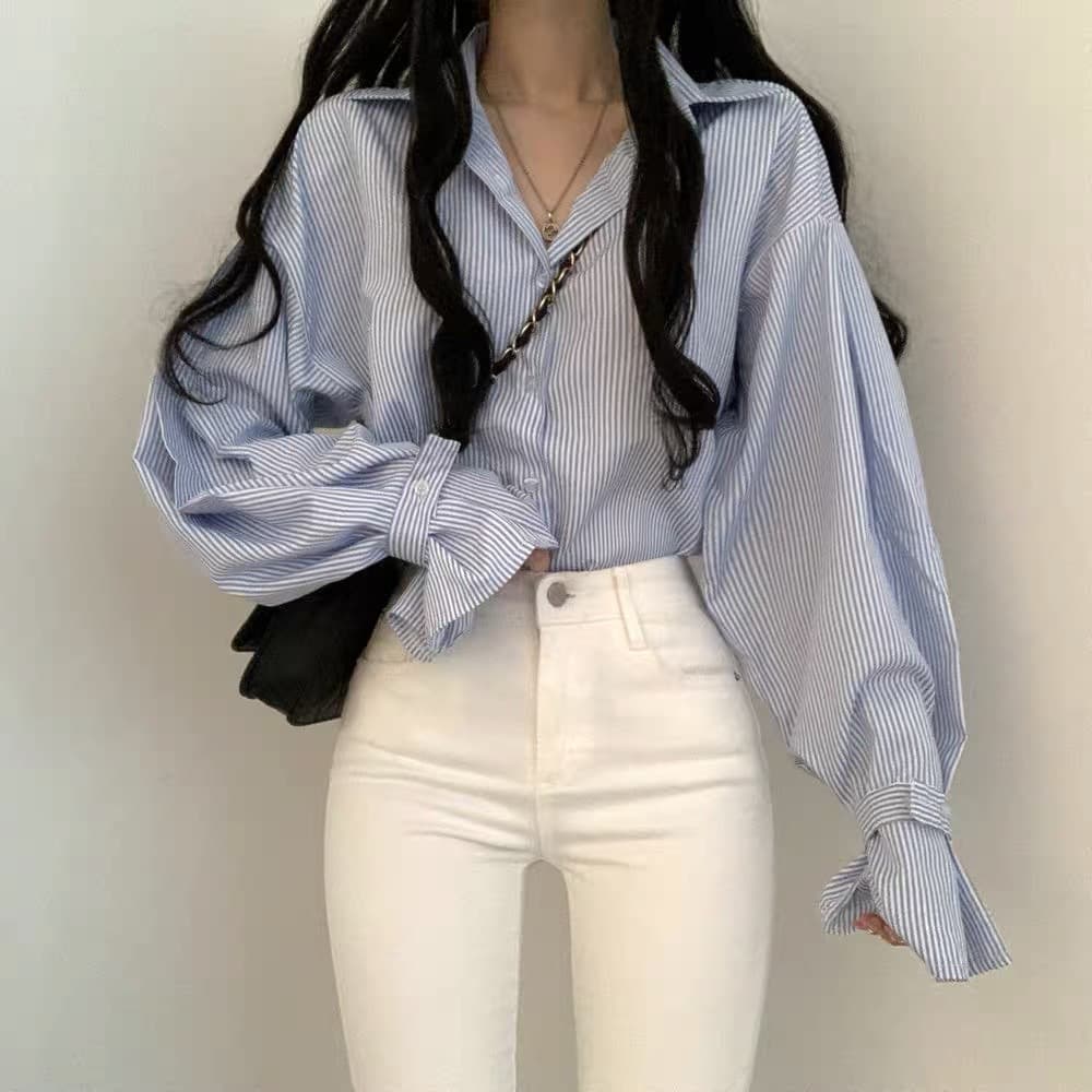 大人かわいい服 バルーンスリーブストライプシャツ