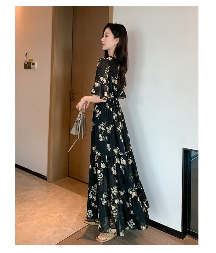 大人かわいい服 小花柄ティアード切替えロング丈ワンピース