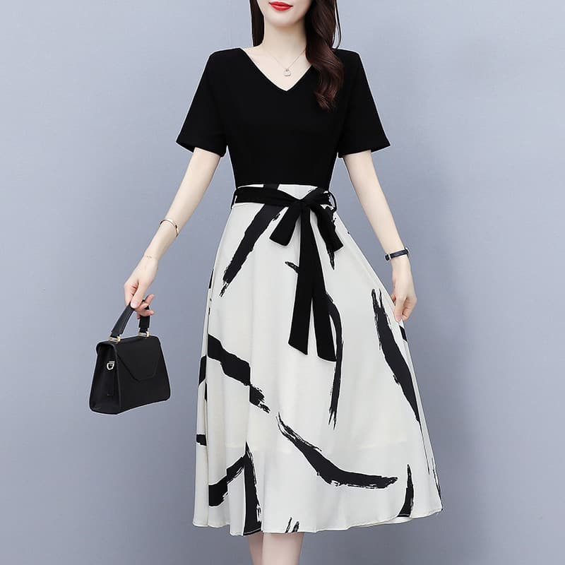 大人かわいい服 アーティスティック フレアスカートワンピース