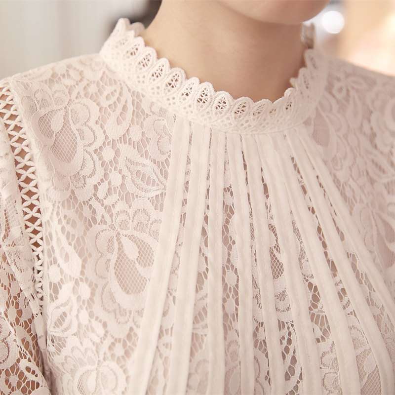 大人かわいい服 レース編み立体デザイン 上品ブラウス