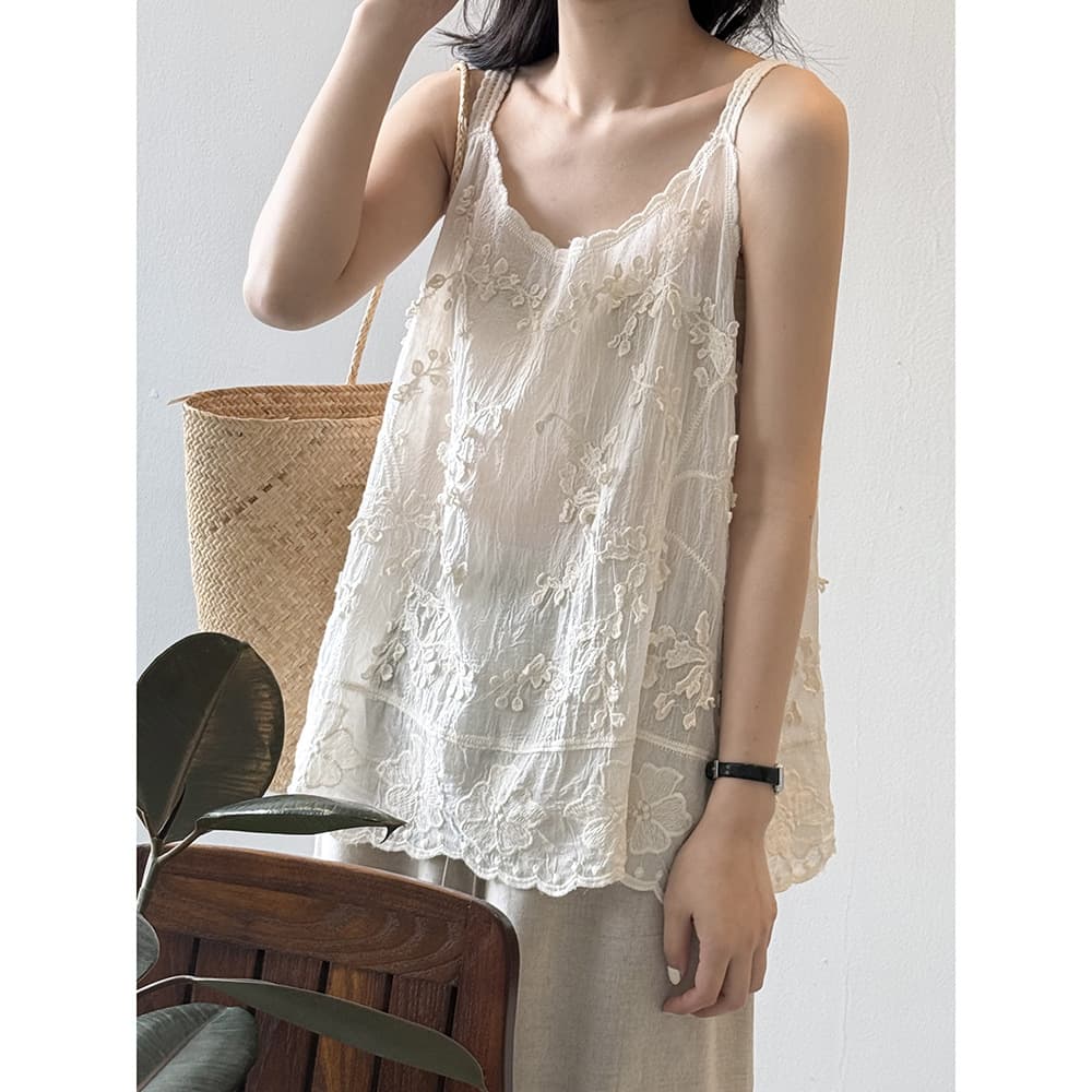 大人かわいい服 花刺繍キャミソールトップス