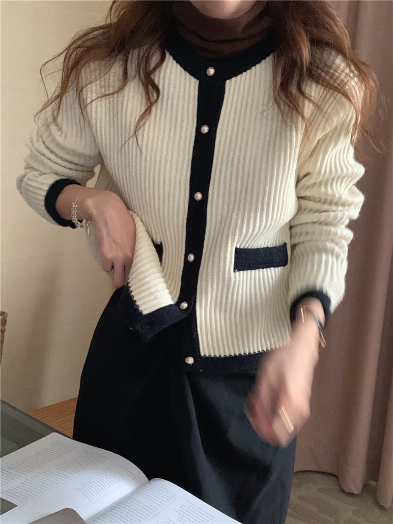 大人かわいい服 配色リブ編みボタン前開きカーディガン