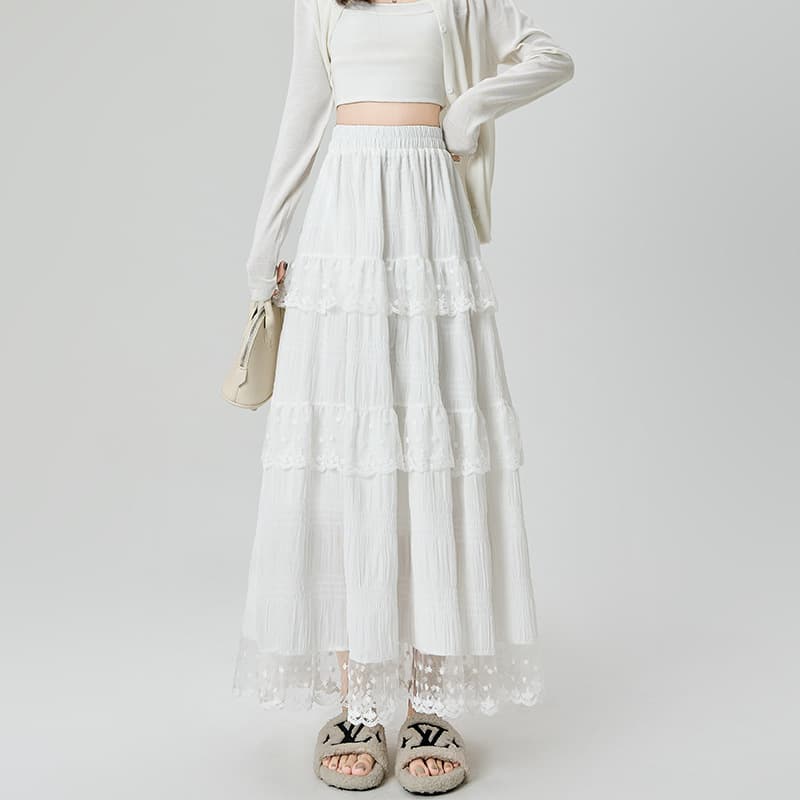大人かわいい服 レースが揺れる ティアードロングスカート