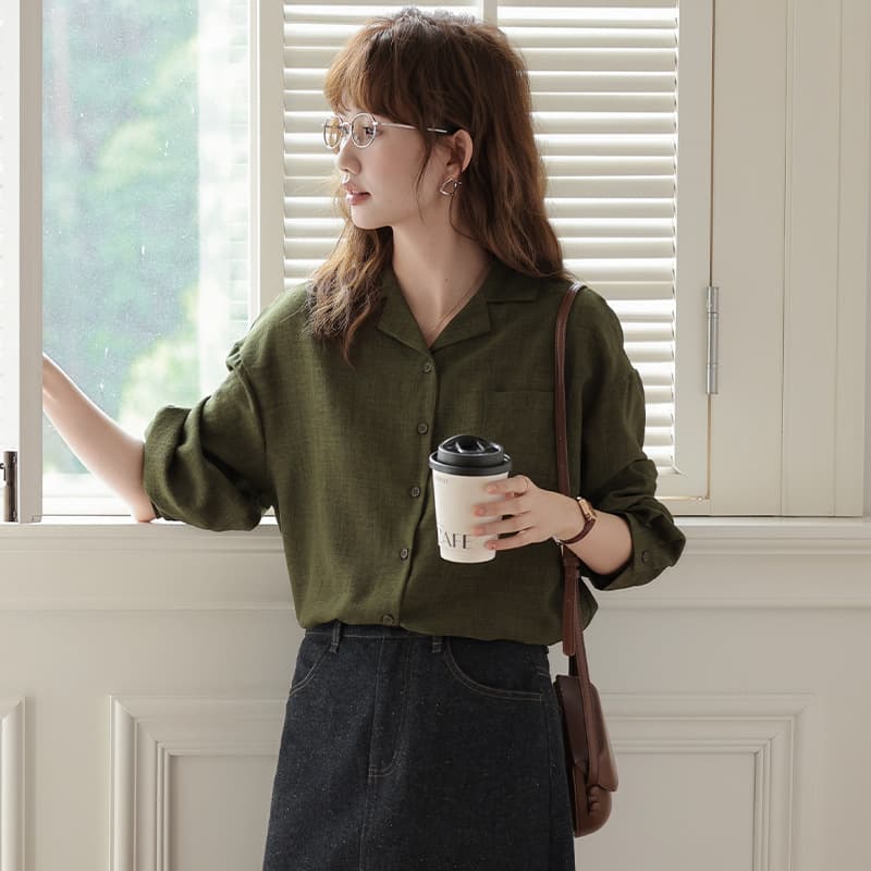 大人かわいい服 クラシカル長袖シャツ