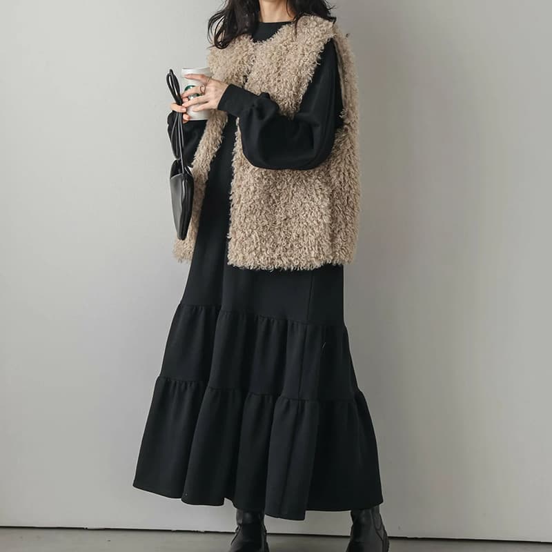大人かわいい服 ティアードフリルスウェットワンピース