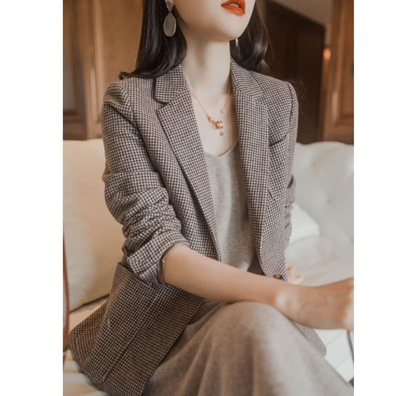 大人かわいい服 上品チェック テーラードジャケット