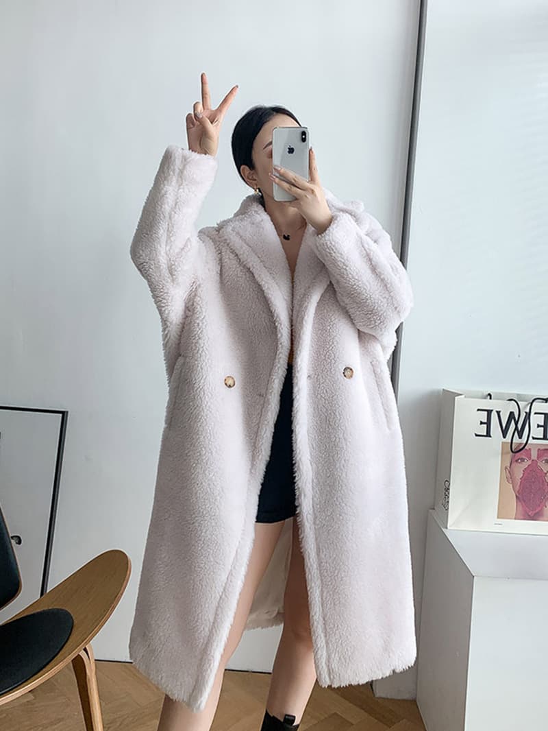 大人かわいい服 ふわふわボア素材の大人可愛いロング丈コート