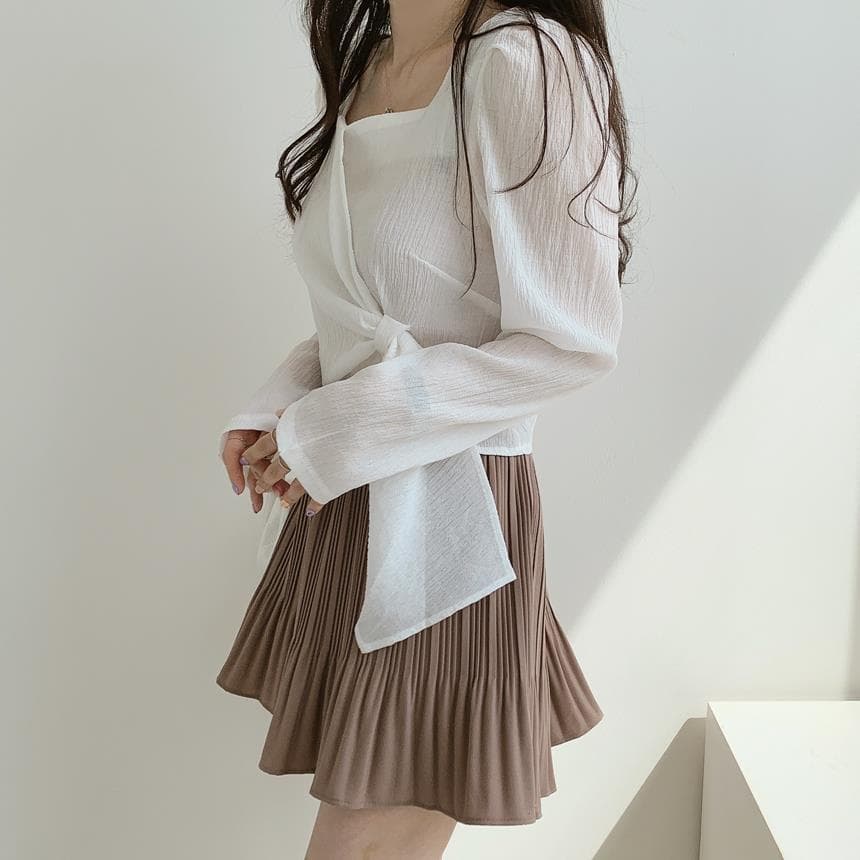 大人かわいい服 ツイスト結びデザイン七分袖ブラウス