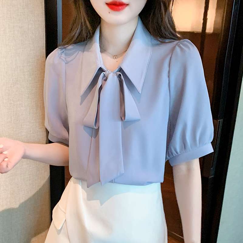 大人かわいい服 襟元リボンリ パフスリーブブラウス