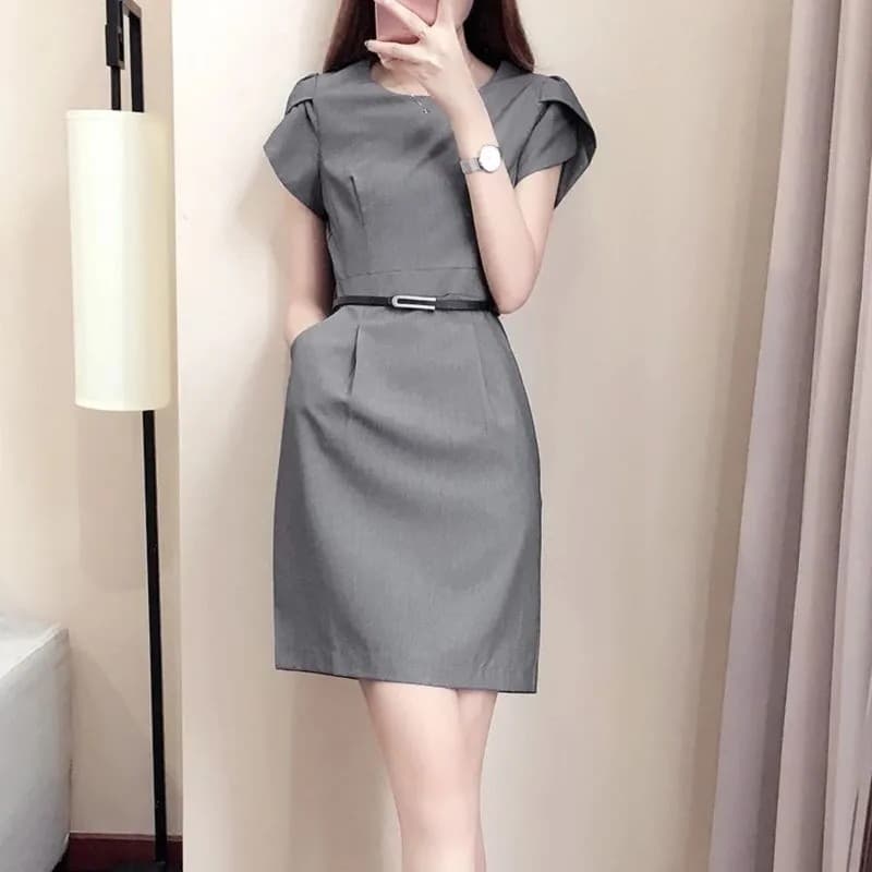 大人かわいい服 ウエストマーク シルエットワンピ