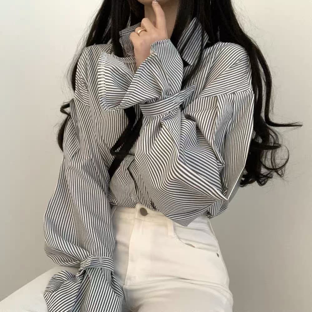 大人かわいい服 バルーンスリーブストライプシャツ