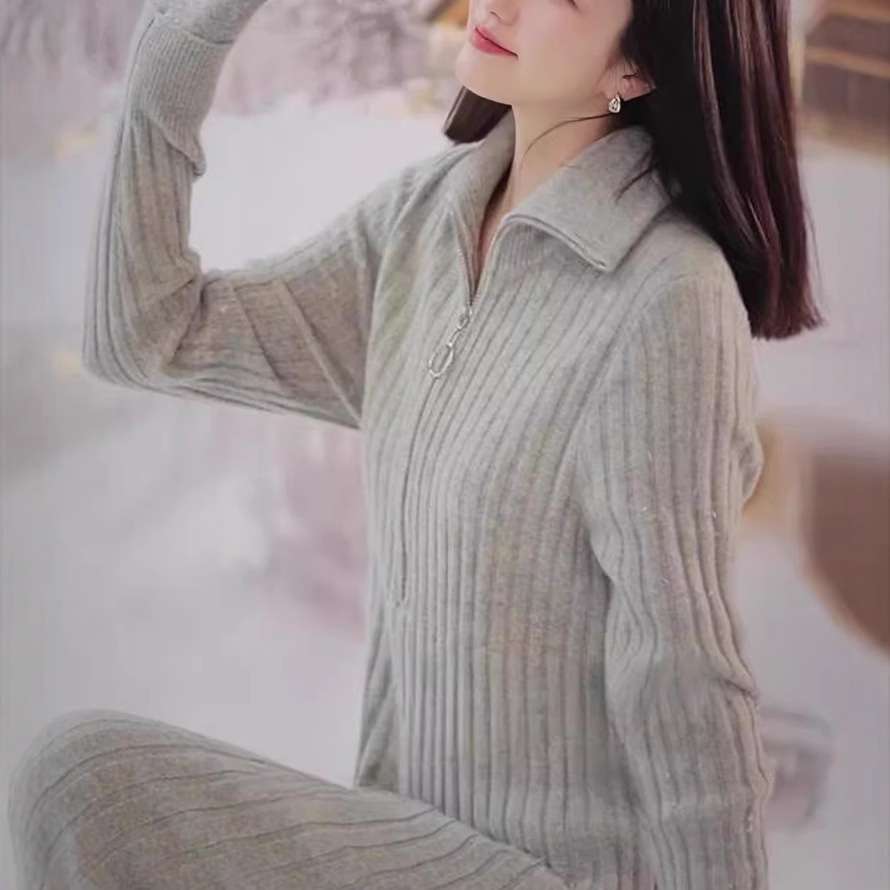 大人かわいい服 洗練シルエットリブニットハイネックワンピース