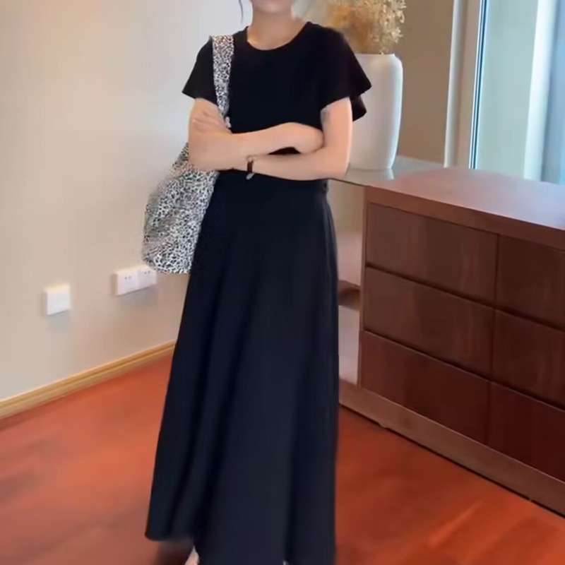 大人かわいい服 シンプル優雅ロングワンピース