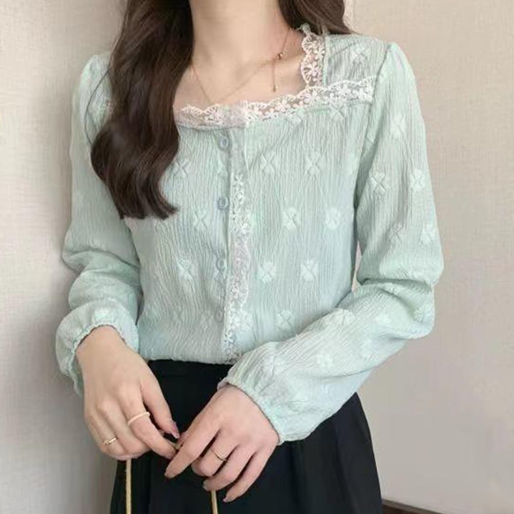 大人かわいい服 レース縁取り スクエアネック シャツブラウス