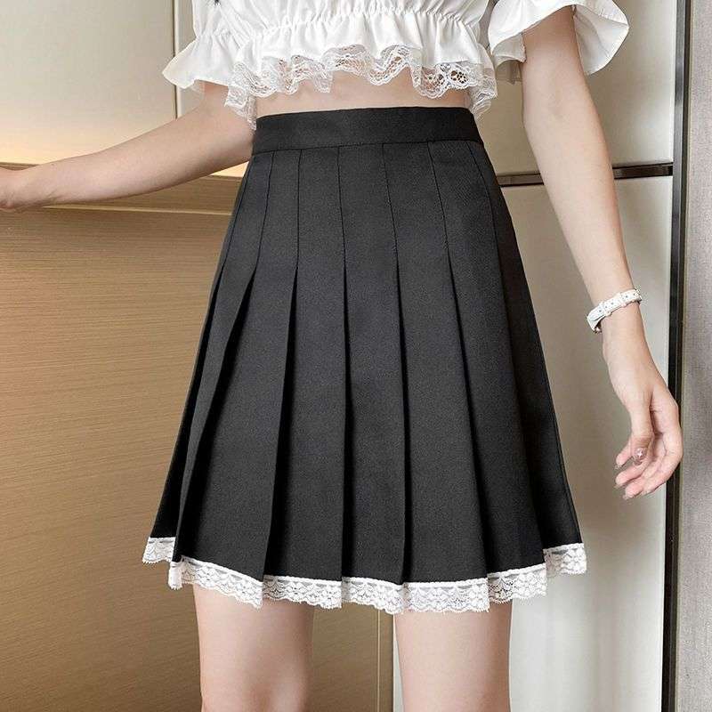 大人かわいい服 レース縁取りプリーツスカート