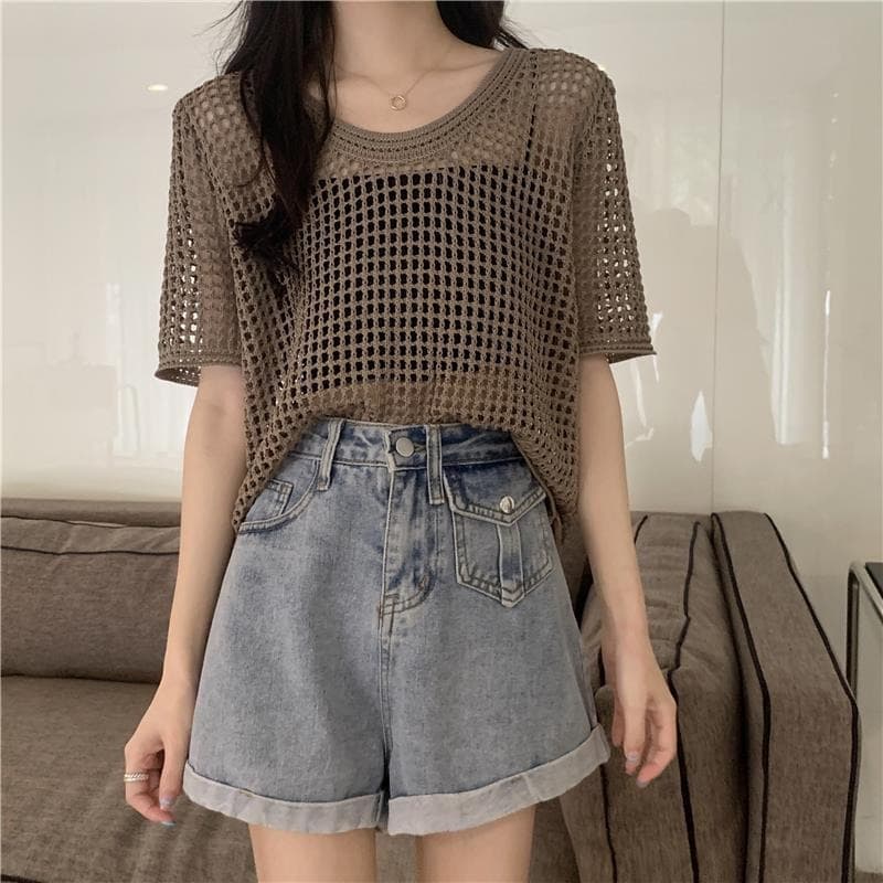 大人かわいい服 透かし編み丸首ニットトップス