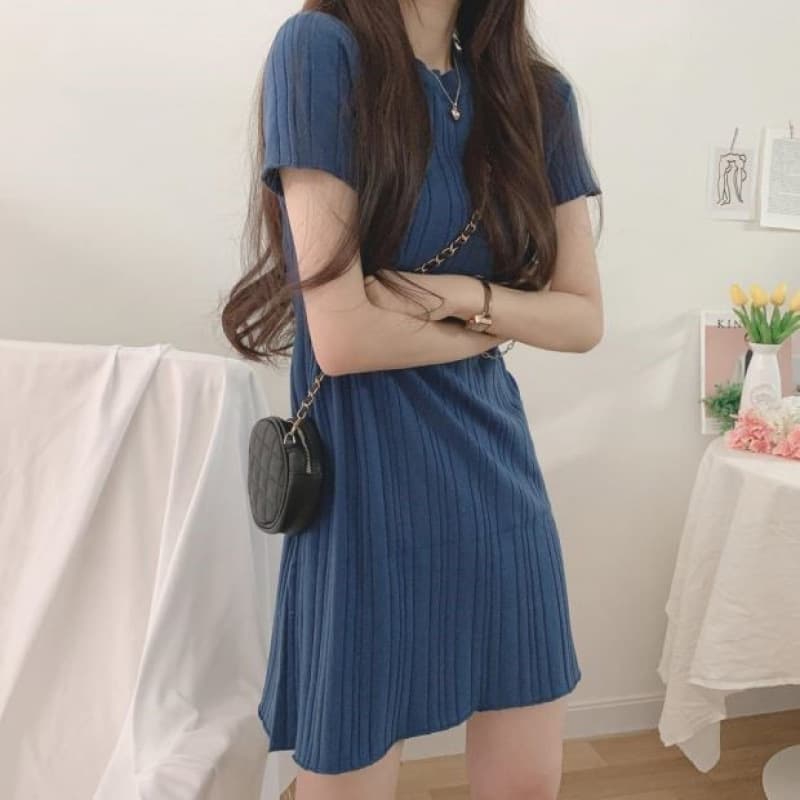 大人かわいい服 縦リブニットワンピース ミニ丈