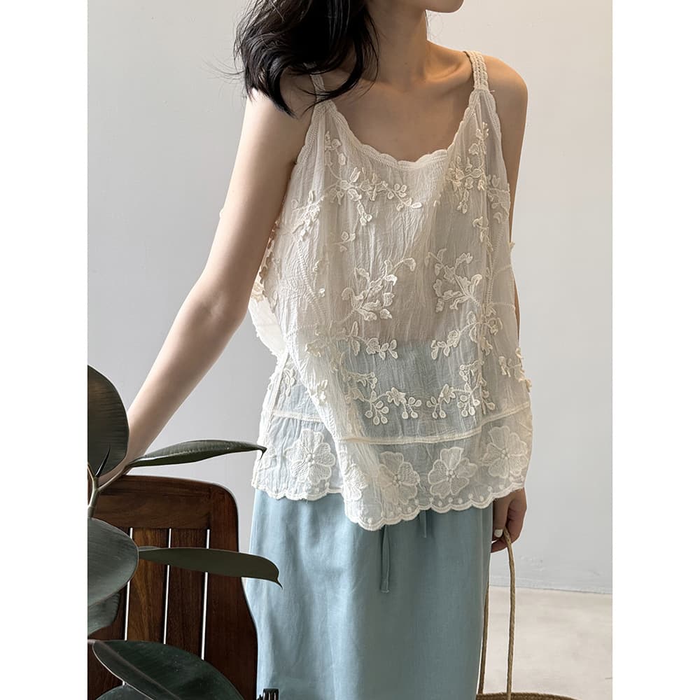 大人かわいい服 花刺繍キャミソールトップス