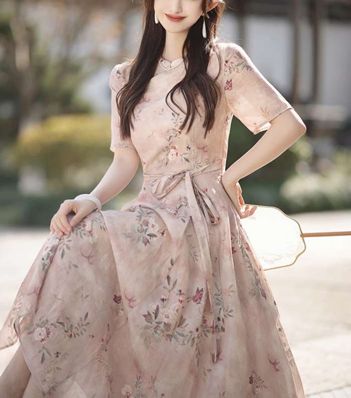 大人かわいい服 繊細花柄シフォン ワンピース