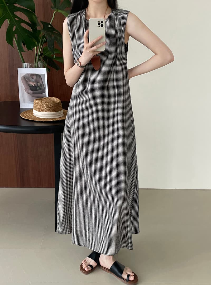 大人かわいい服 ギンガムチェックロング丈サマーワンピース