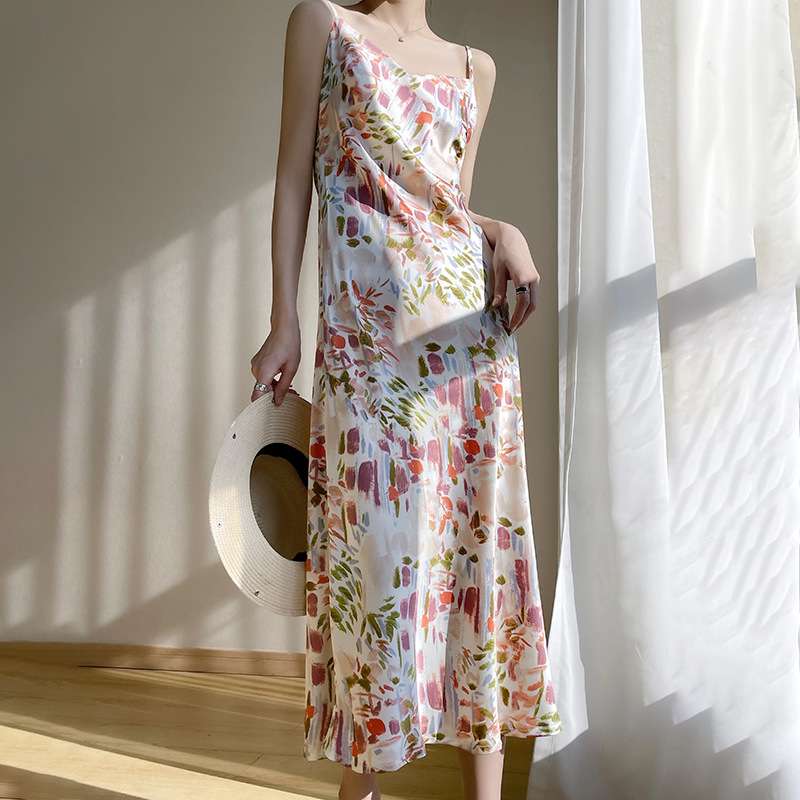 大人かわいい服 涼やか花柄シルクスリップドレス