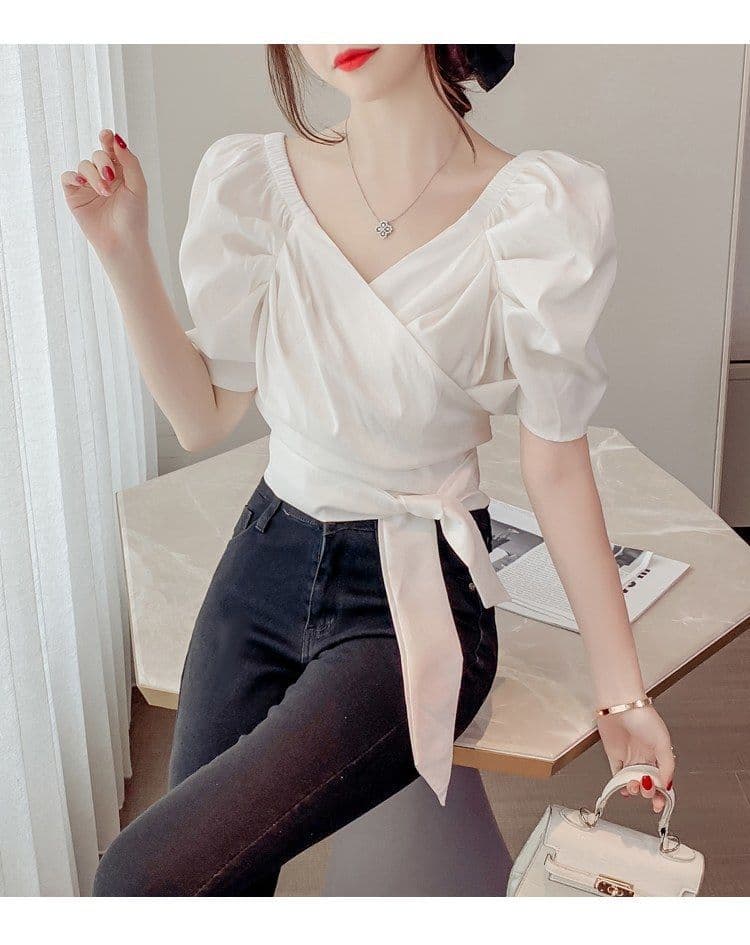 大人かわいい服 胸元華やかリボン結びカシュクールブラウス