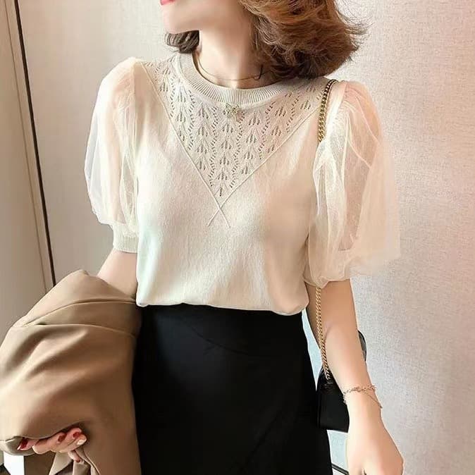 大人かわいい服 レース切替シアースリーブブラウス