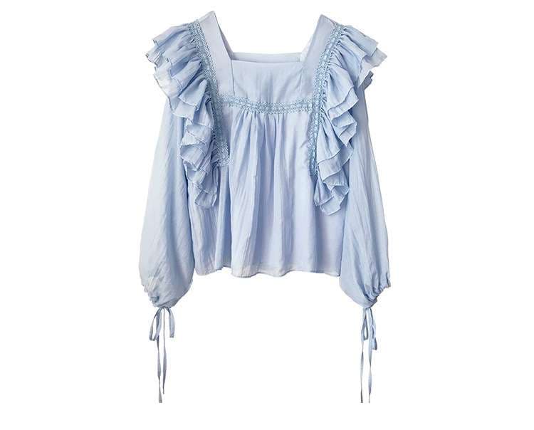 大人かわいい服 フリルスリーブ×スクエアネックブラウス