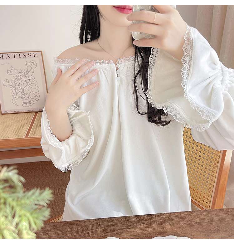 大人かわいい服 レース襟がときめく乙女のロングワンピース
