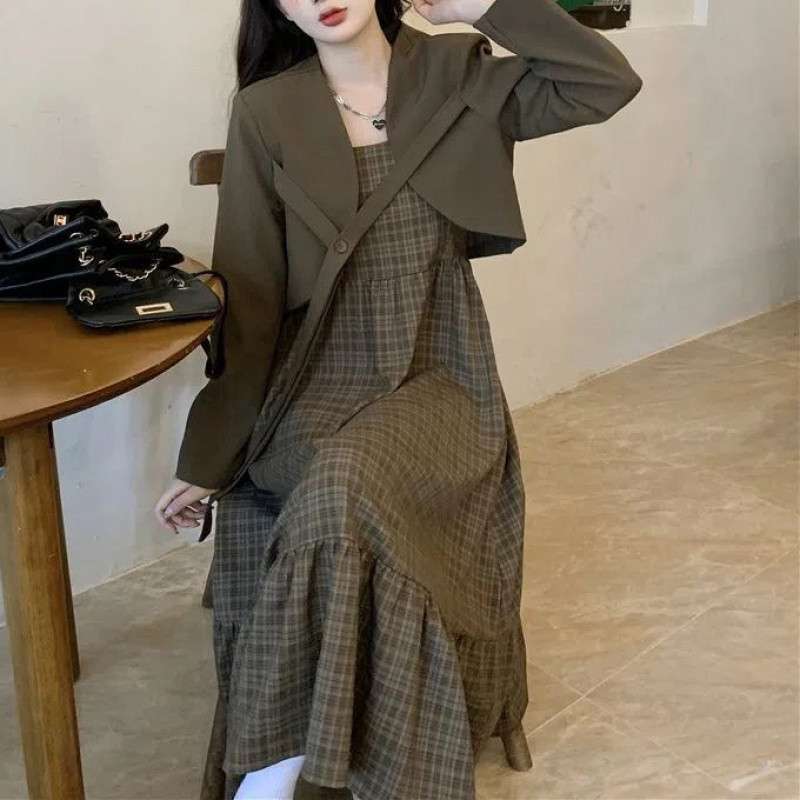 大人かわいい服 ふんわり揺れる チェック柄ティアードワンピース