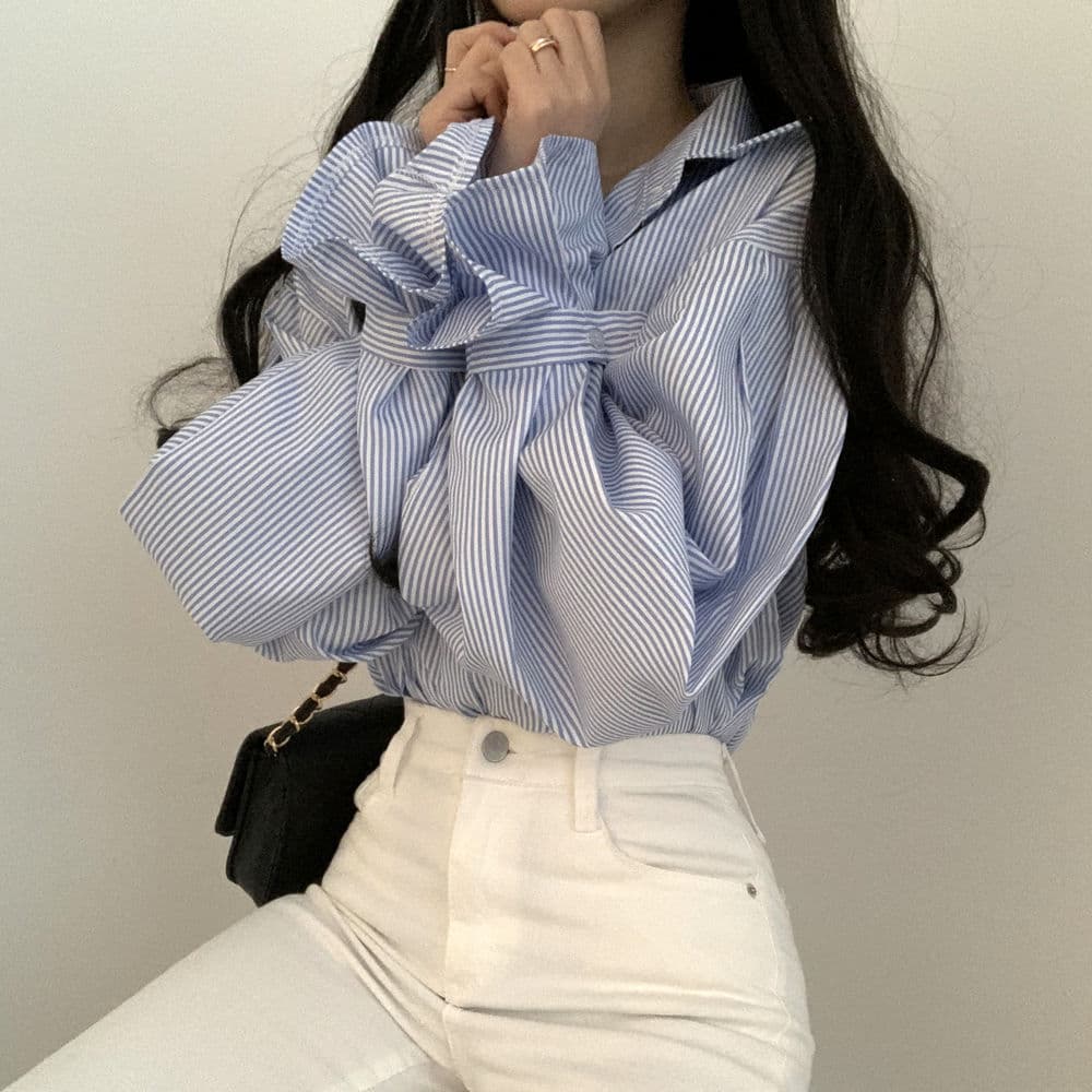 大人かわいい服 バルーンスリーブストライプシャツ