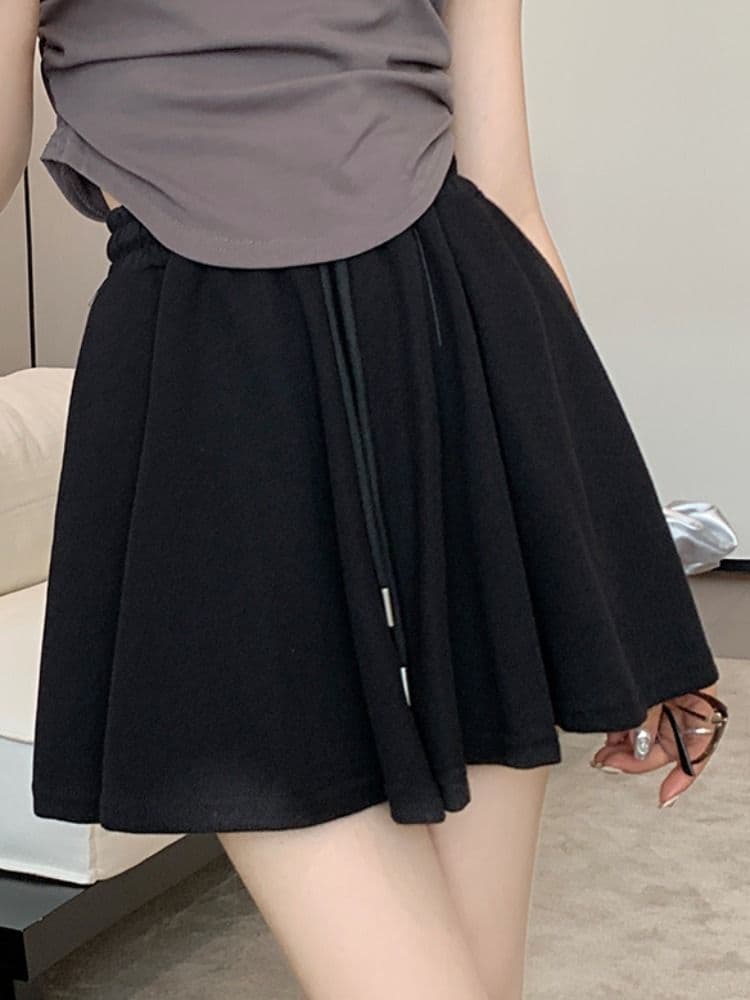 大人かわいい服 バレエ風プリーツスカート風ショートパンツ