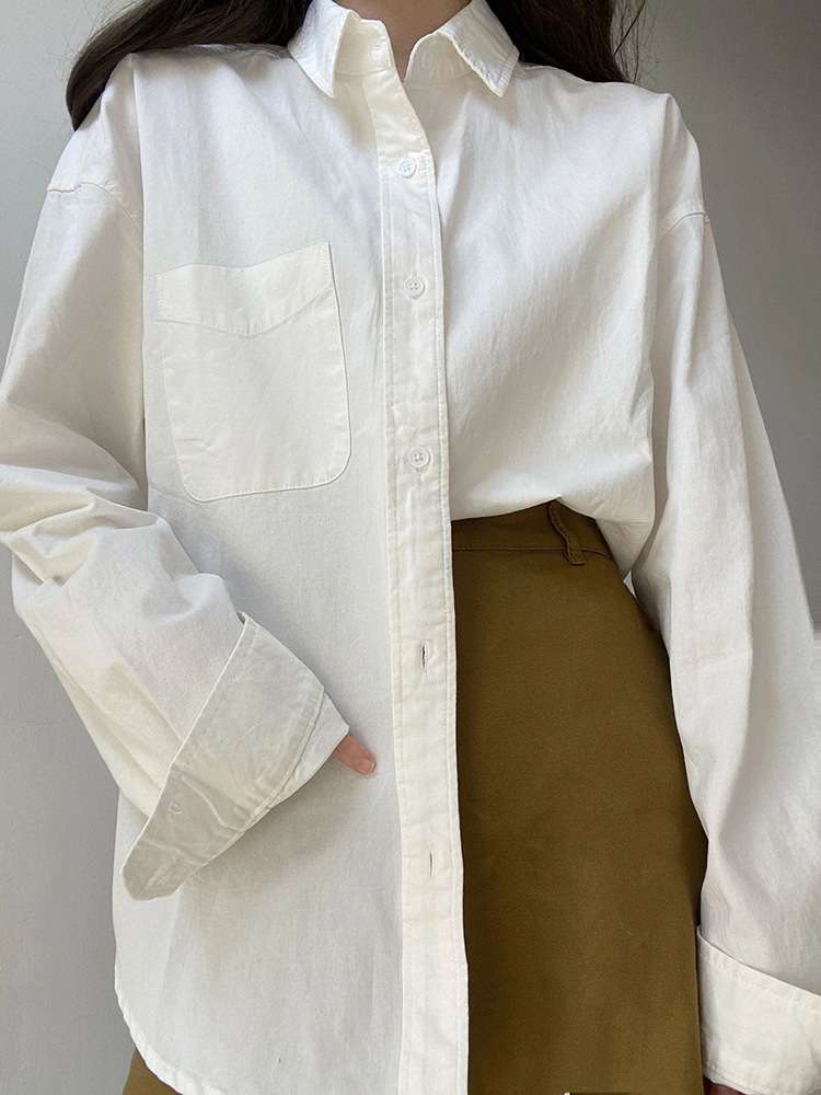 大人かわいい服 ゆったりシルエットシャツ