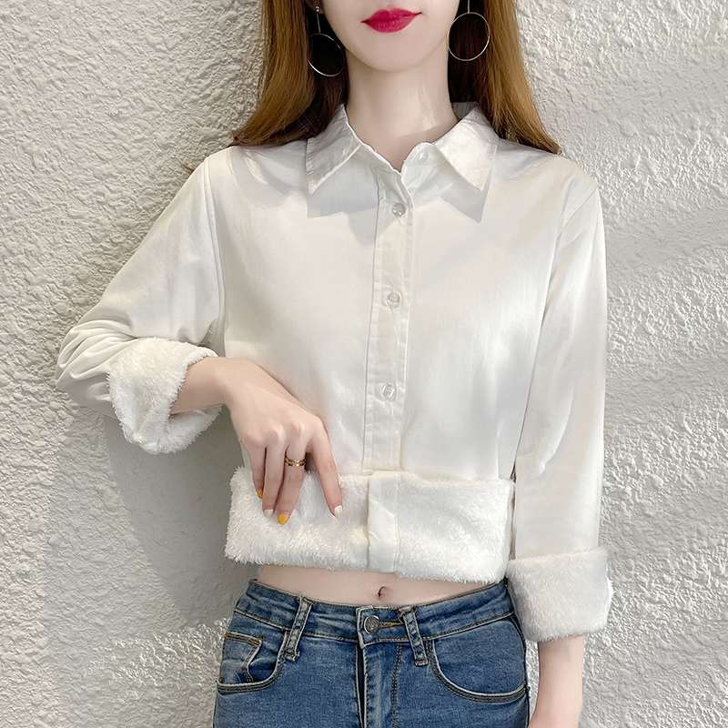 大人かわいい服 もこもこ袖の上品シャツ
