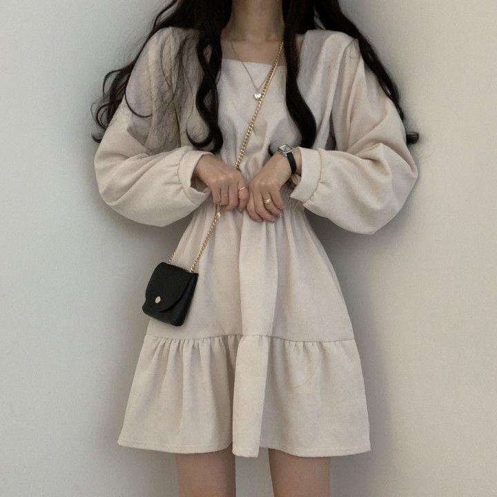 大人かわいい服 ボリュームスリーブのギャザーティアードワンピ