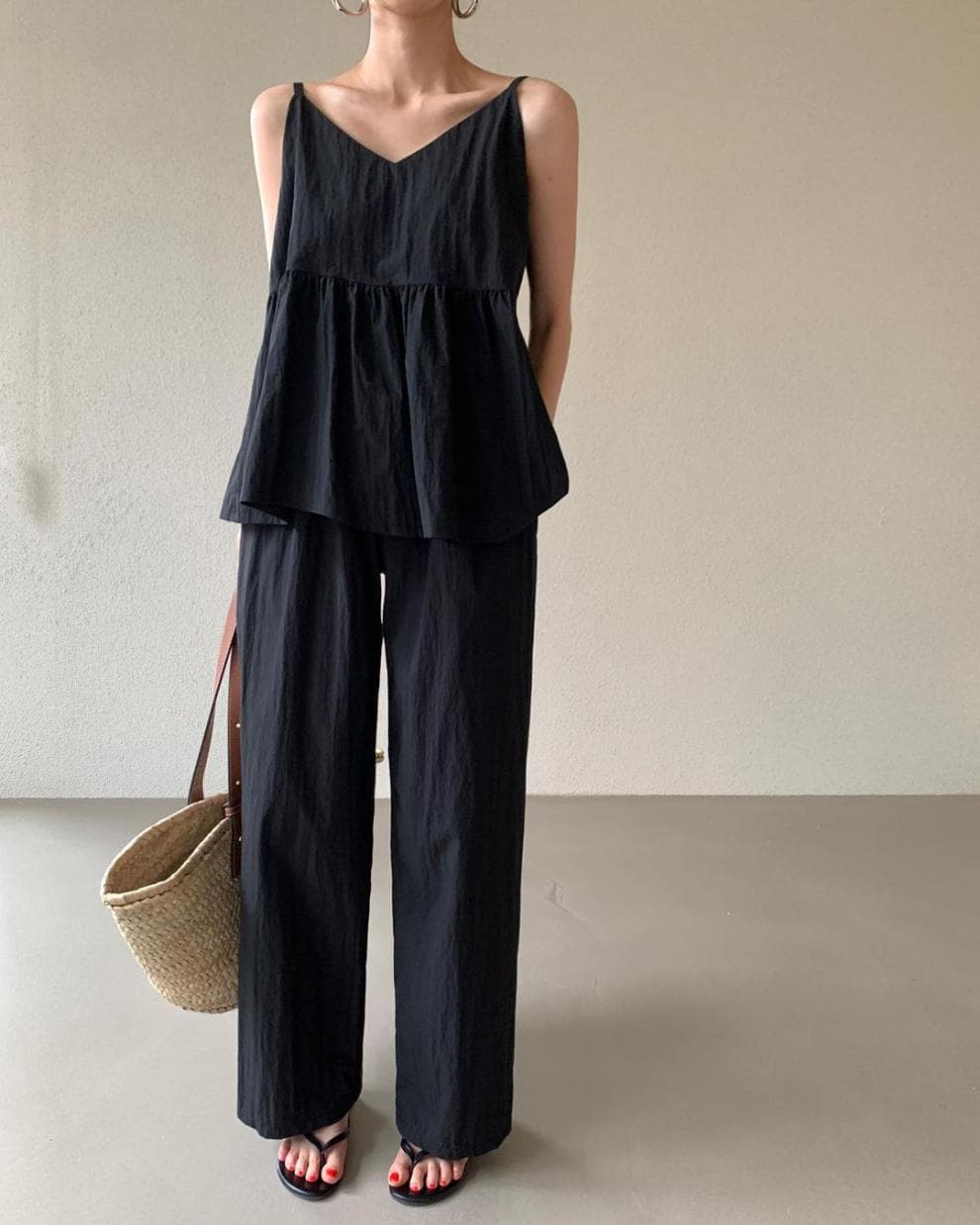 大人かわいい服 ペプラムトップス&ワイドパンツセットアップ