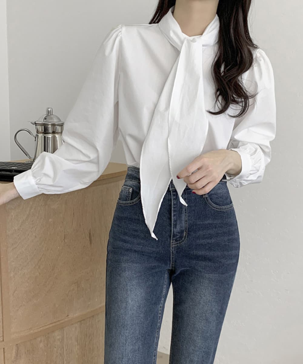 大人かわいい服 立ち襟リボン付きトップス 上品ブラウス