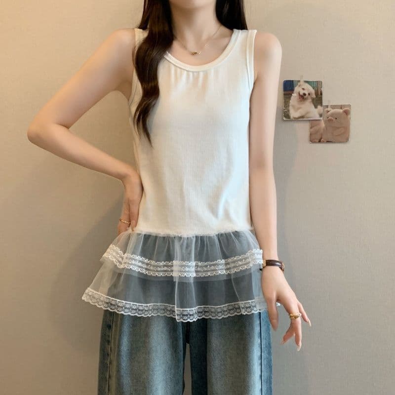 大人かわいい服 レース裾フリルタンクトップ