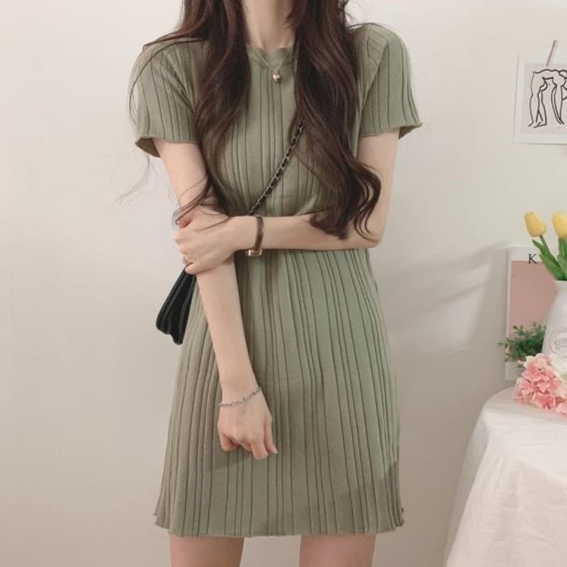 大人かわいい服 縦リブニットワンピース ミニ丈