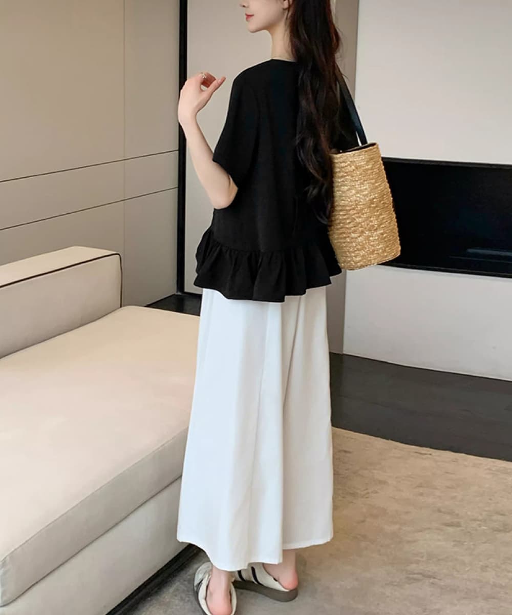 大人かわいい服 アシンメトリーフリル切替トップス