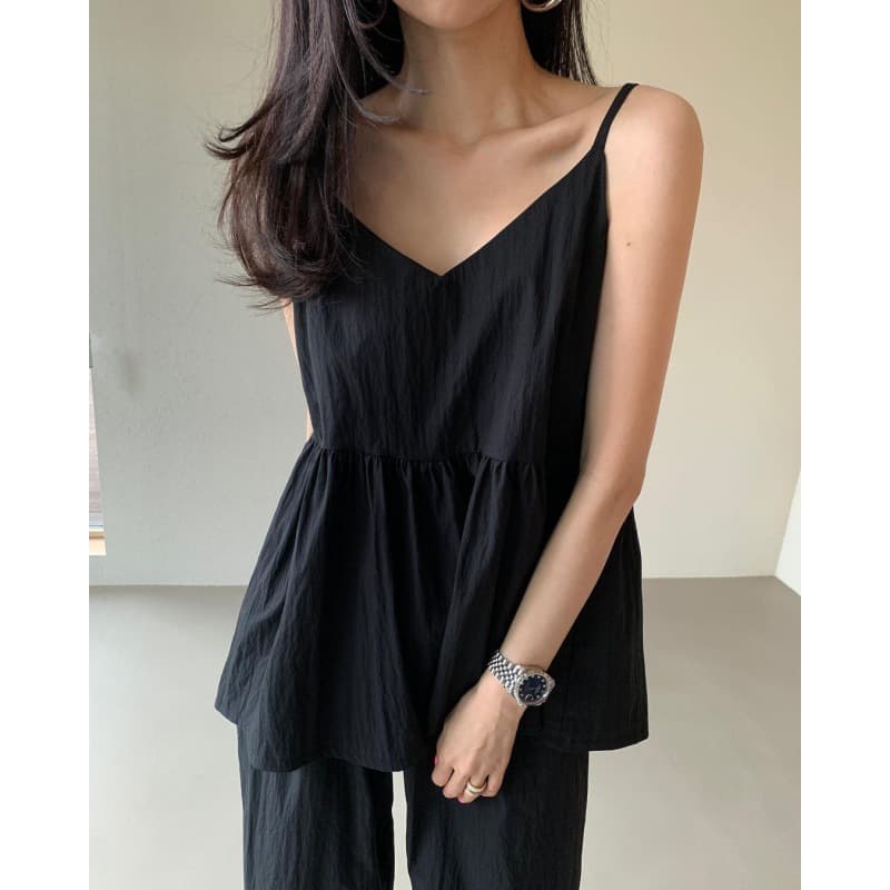 大人かわいい服 ペプラムトップス&ワイドパンツセットアップ