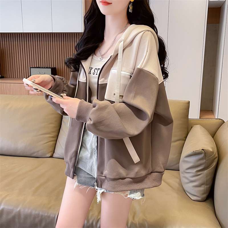 大人かわいい服 ゆったりシルエットフーディー