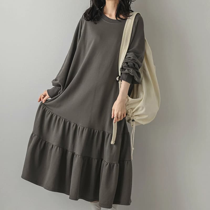 大人かわいい服 ティアードフリルスウェットワンピース