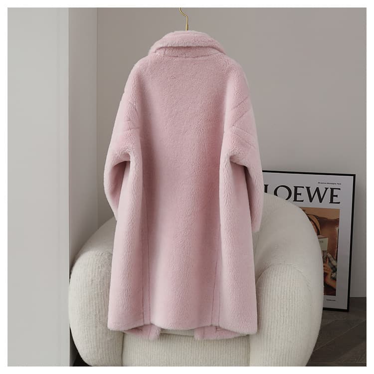 大人かわいい服 ふわふわボア素材の大人可愛いロング丈コート