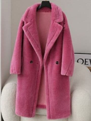 大人かわいい服 ふわふわボア素材の大人可愛いロング丈コート