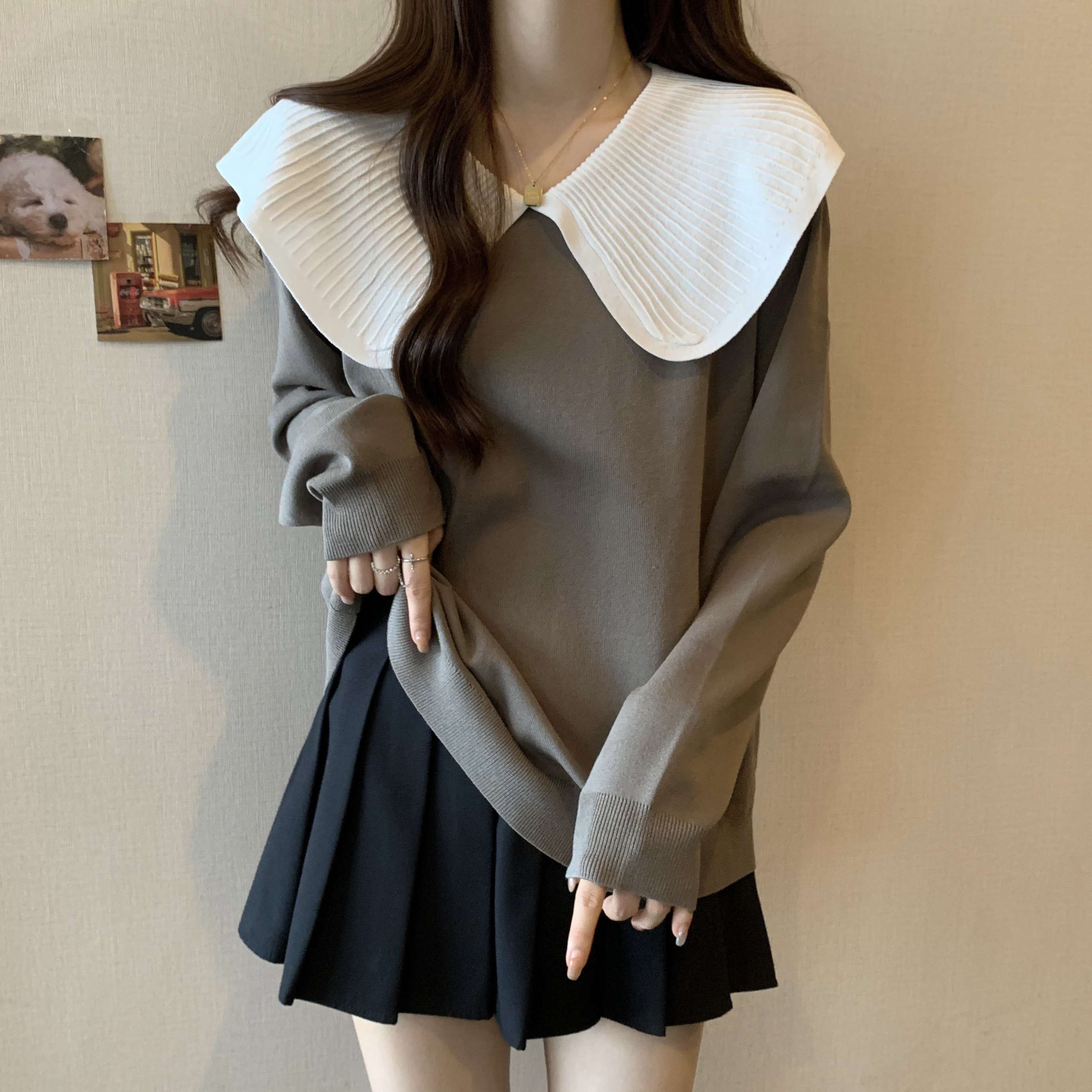 大人かわいい服 襟プリーツゆったりニットトップス