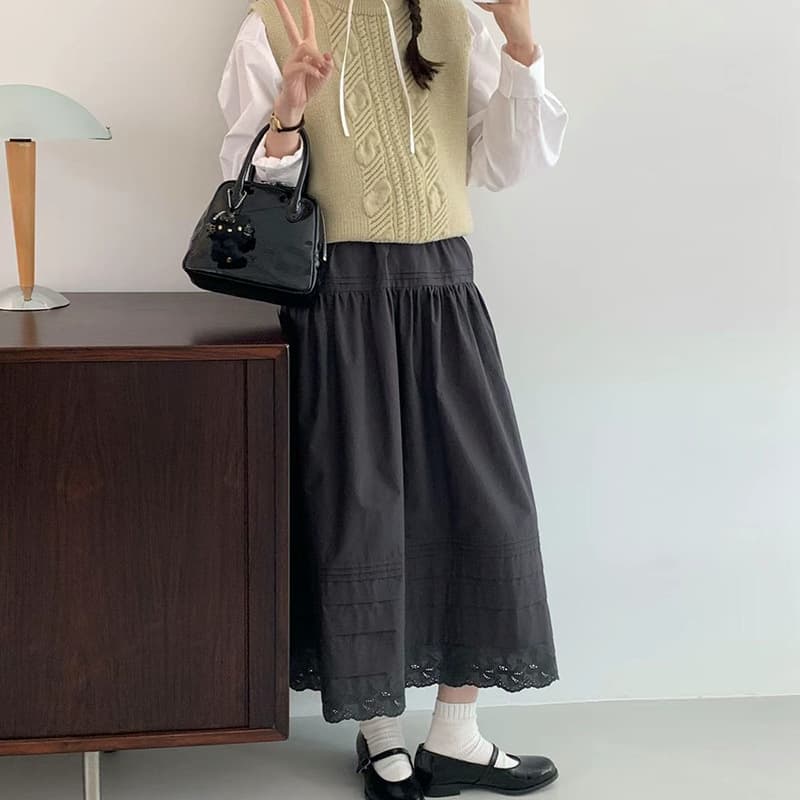大人かわいい服 裾レース フレアロングスカート