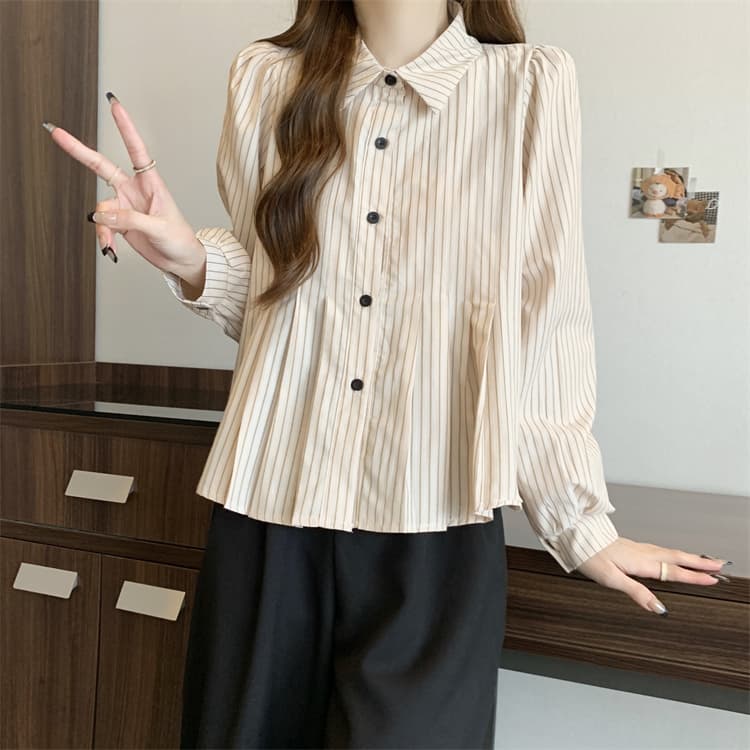 大人かわいい服 ストライプギャザー フレアブラウス