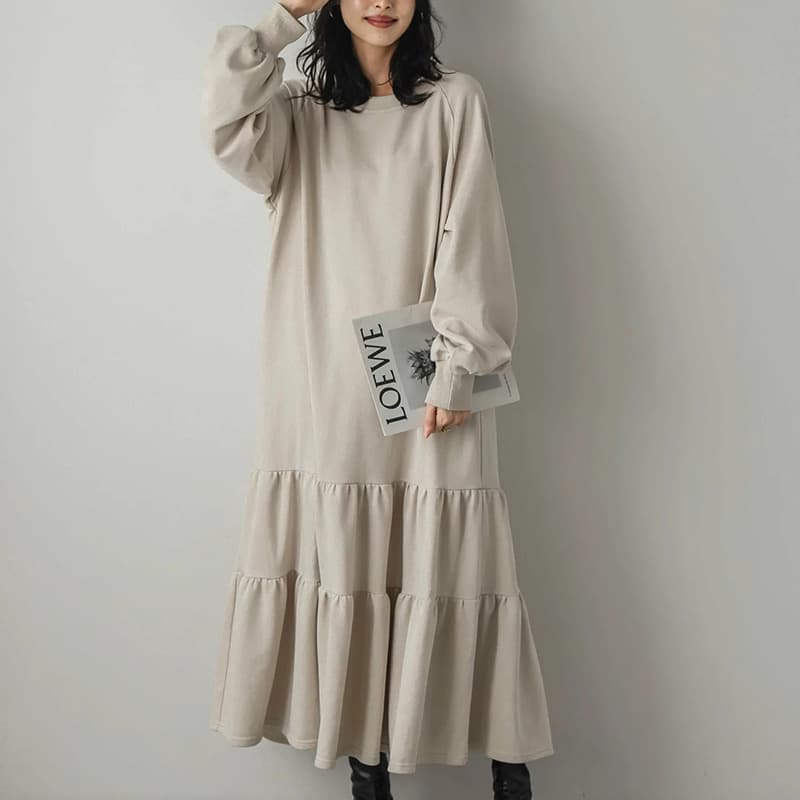 大人かわいい服 ティアードフリルスウェットワンピース